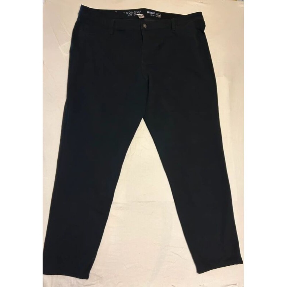 Sonoma Women’s Mid Rise Slim Straight Jeans in size 22W